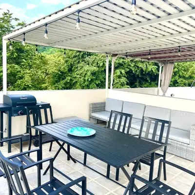 Sunny Tropical condo and rooftop terrace