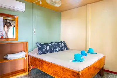 Gallery image of DRAKEBAY SUN SHINE CASITA in Drake