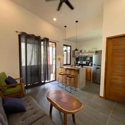 1Bedroom Apt wPool Walk to beach
