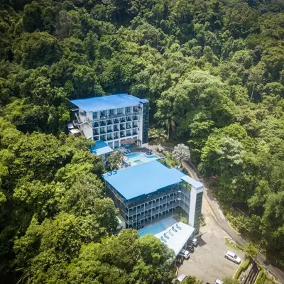 El Faro Containers Beach Hotel