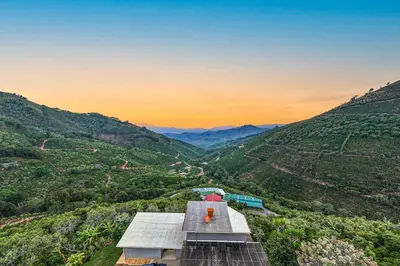 a view of a valley with a mountain at El Portal Tarrazu in Santa Cruz
