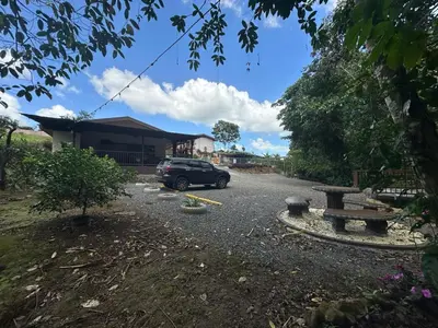 a car parked in a parking lot in front of a building at Villa Ali Río Cuarto in Río Cuarto