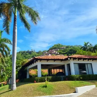 Casa de Encanto Tropical Villa