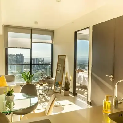 Rooftop - 18th Floor Apt City View
