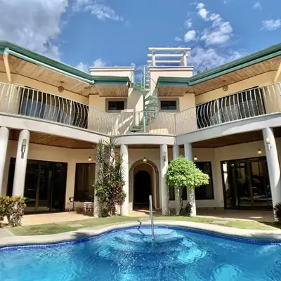 Villa Arenas- Private Pool & Easy Beach Access in Jaco
