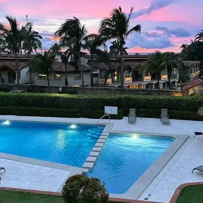 Stylish 2-Bedroom Beach Condo with Ocean-View Deck