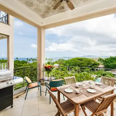Oceanview in town Huge Pool Beach acss