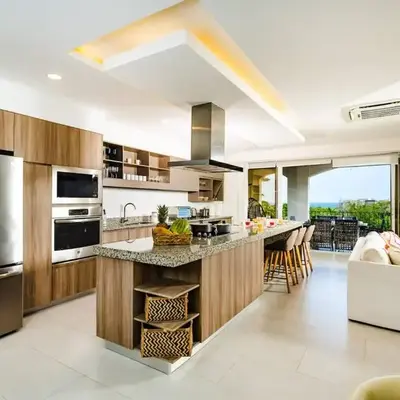 Amazing New Peninsula Penthouse with Ocean Views