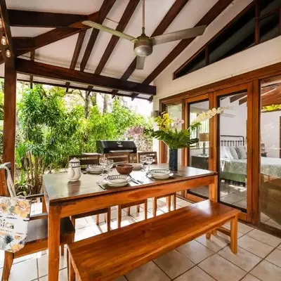 Newly Remodeled Villa Across from the beach