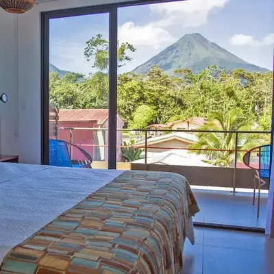 La Fortuna Lodge by Treebu Hotels