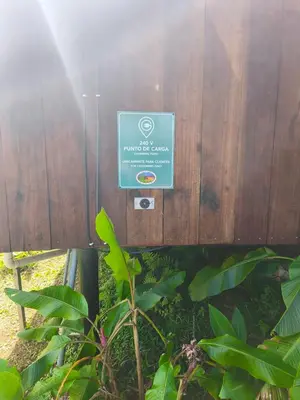 a sign that is on a wooden fence at Quinta Túru in Colonia