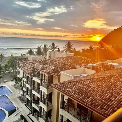 Stylish 3-BR Vacation Condo with Scenic Rooftop