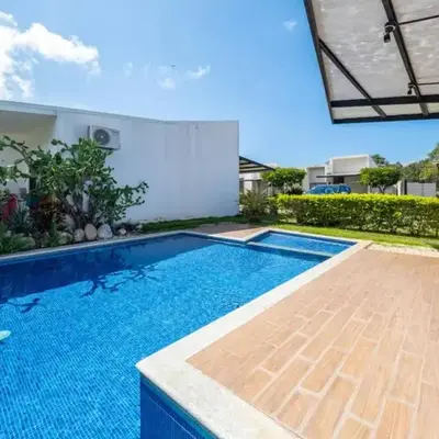 Modern 2 Bed 2 Bath l Strong Wifi Carport