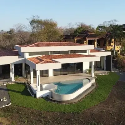 El Coco Oasis Where Luxury Meets Nature!