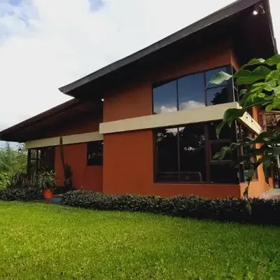 Green leaf house