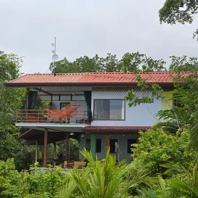 LiS house
