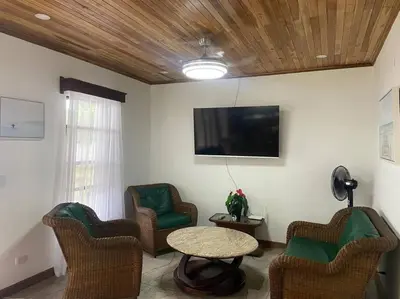 Gallery image of Casa vacacional en Playa Tambor in Puntarenas