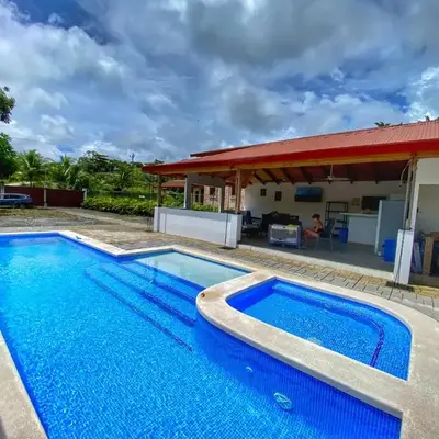 Hermosa casa en Esterillos