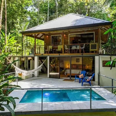 Casa Serena - Tranquil Jungle Gem Near the Beach