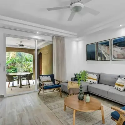 Gav4 New Condo in Location Walkable to Beach