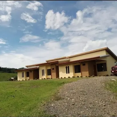 Arenal Mason Retreat
