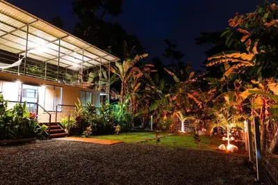 Gallery image of Natural Lodge Containers in San Ramón