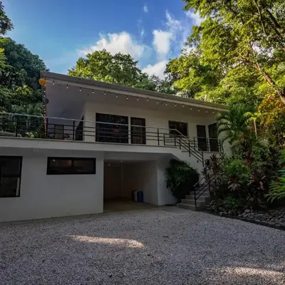 Four Winds Properties A Short Walk to the Beach