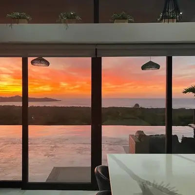 Infinity Edge Pool Oceanview 4 BR 4BA