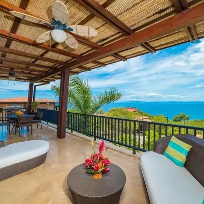 Captivating Ocean Views Condo with Pool