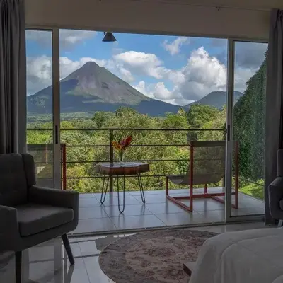 Hilltop Bungalow #1 W Spectacular Volcano View