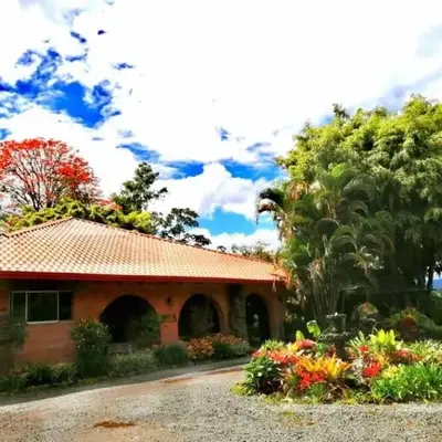 Hotel Boutique Casona del Cafetal and Lakeside Restaurant