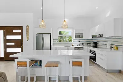 Gallery image of Luxurious Home with Bright, Modern Design and Private Infinity Pool in High-End Community in Playa Flamingo
