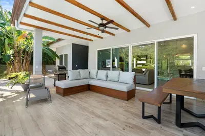 Gallery image of Luxurious Home with Bright, Modern Design and Private Infinity Pool in High-End Community in Playa Flamingo