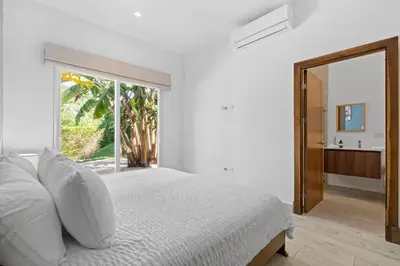 Gallery image of Luxurious Home with Bright, Modern Design and Private Infinity Pool in High-End Community in Playa Flamingo