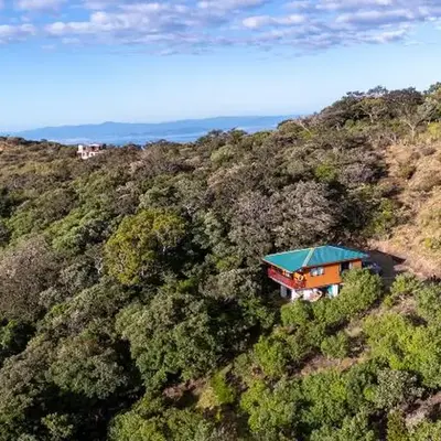 Cabina vista al valle Monteverde