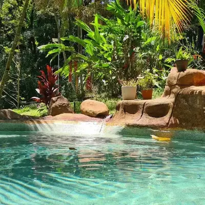 Hermosa cabaña con espacios al Aire Libre!