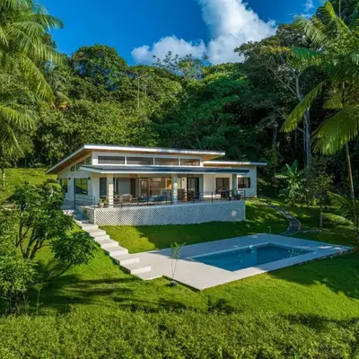 House 15 min from the beach with river access