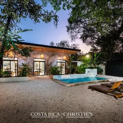 Steps to the Main Surf Break Casita 2 Dos Hijas