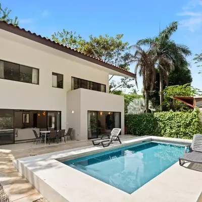 Casa Oasis Beach Villa with Pool