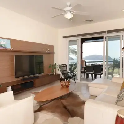 CR Luxury Altavista 2B 3 Bdrm