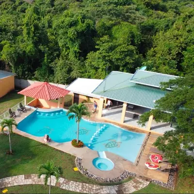 an overhead view of a swimming pool at a resort at Villa jr 1 Private Jacuzzi near peñon guacalillo in Tivives