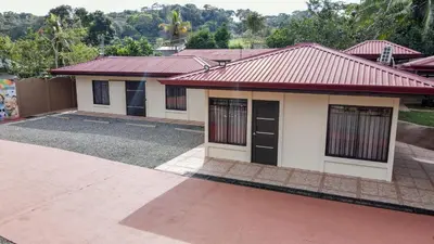 a house with a red roof at Quinta Issazu in Juntas