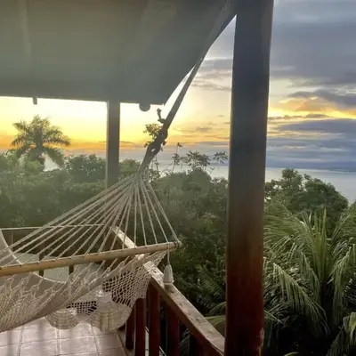 Mi Zaru Sea View Hotel Free Park Tour & Breakfast