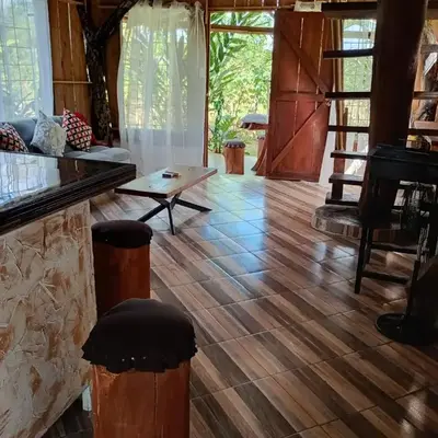 su cabaña Río Celeste