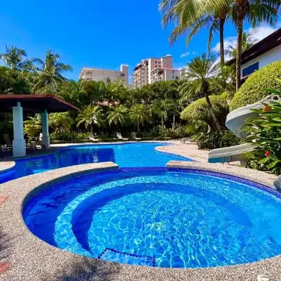 La Flor beach Condos