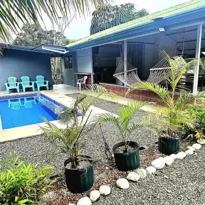 Cabaña y Piscina el Lorito