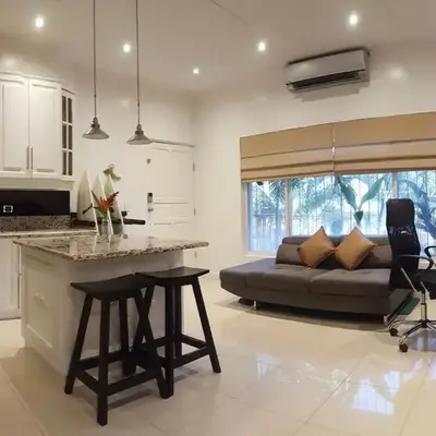 Condo Niko - Centrally Located