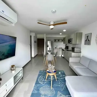 Modern Beach Apartment - Walk to Playa Mantas & Beach Club Access