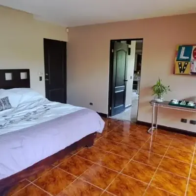 Bed and breakfast close to airport
