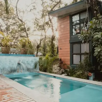 Blue 2BR 2BA 10 Min Beach Walk